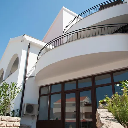 Domus Albus Διαμέρισμα *