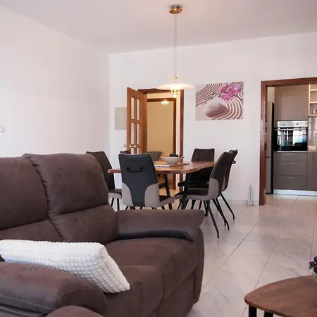 Domus Albus * זאדאר