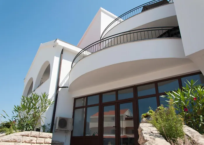 Domus Albus Apartment *