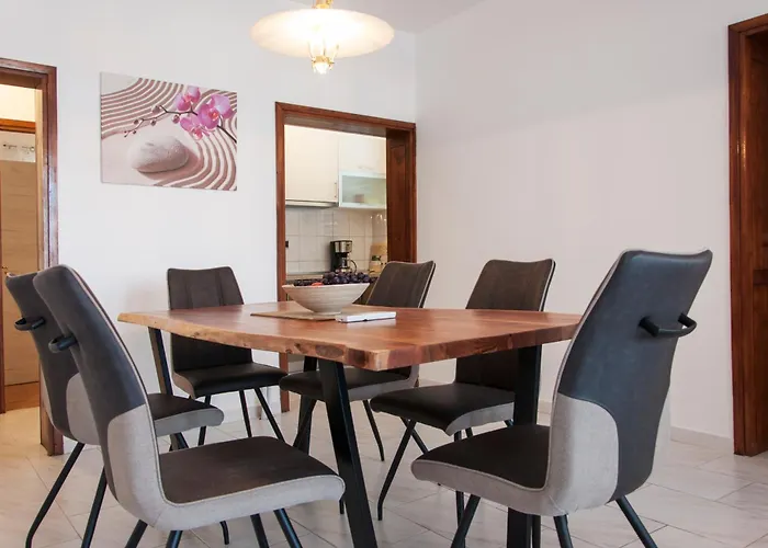 Domus Albus Apartment *